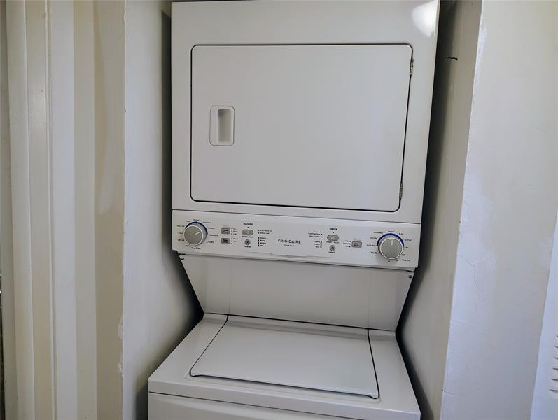 Image 19 of 33 For 2793 104th Ave  305