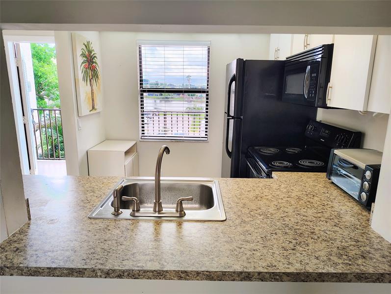 Image 4 of 33 For 2793 104th Ave  305