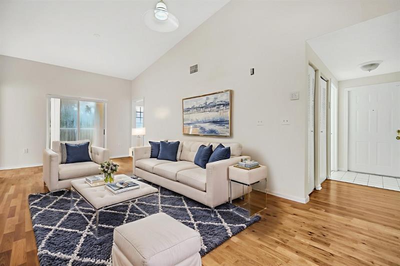 Image 16 of 21 For 3221 Sabal Palm Mnr  207