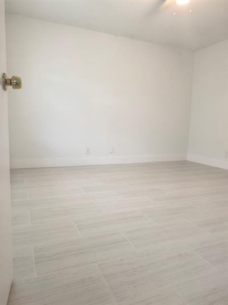 Image 16 of 30 For 9974 Nob Hill Ct  9974