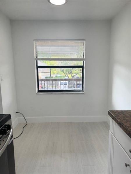 Image 5 of 30 For 9974 Nob Hill Ct  9974