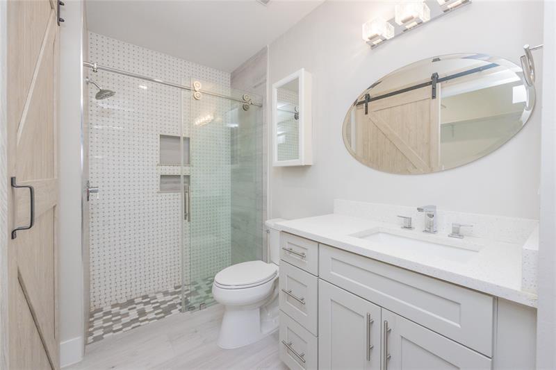 Image 13 of 21 For 50 Desford Ln