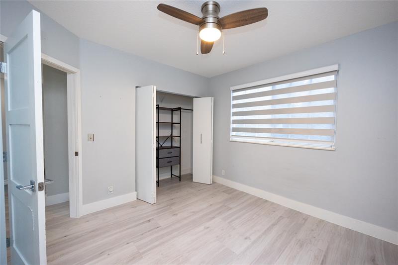 Image 14 of 21 For 50 Desford Ln