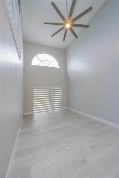 Image 4 of 21 For 50 Desford Ln