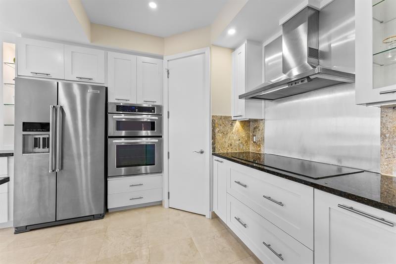 Image 11 of 42 For 2509 Ocean Blvd  675