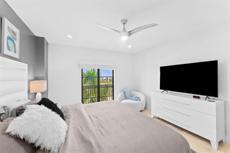 Image 21 of 42 For 2509 Ocean Blvd  675