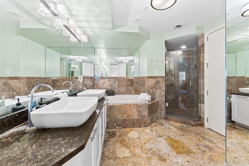 Image 22 of 42 For 2509 Ocean Blvd  675