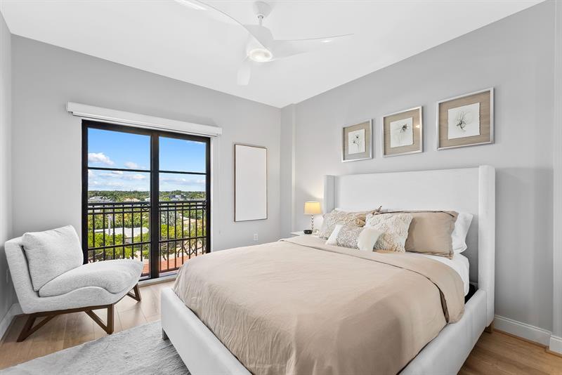 Image 29 of 42 For 2509 Ocean Blvd  675