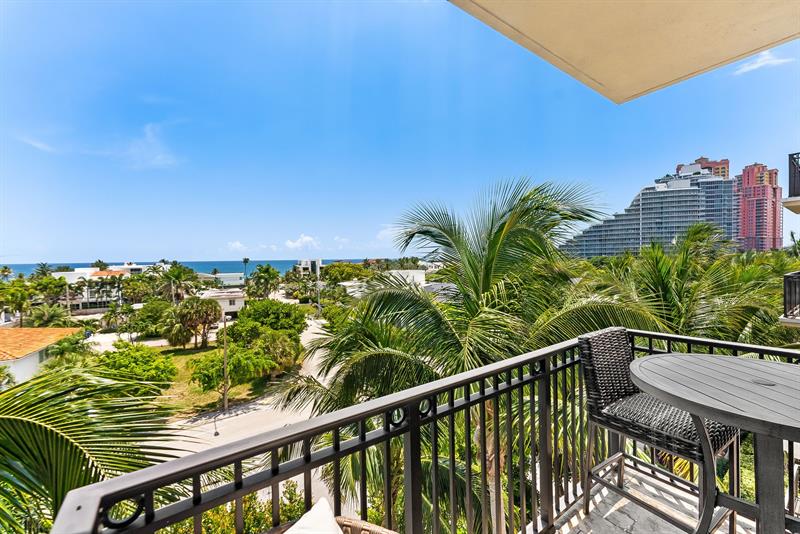 Image 4 of 42 For 2509 Ocean Blvd  675