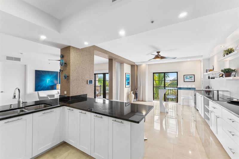 Image 7 of 42 For 2509 Ocean Blvd  675