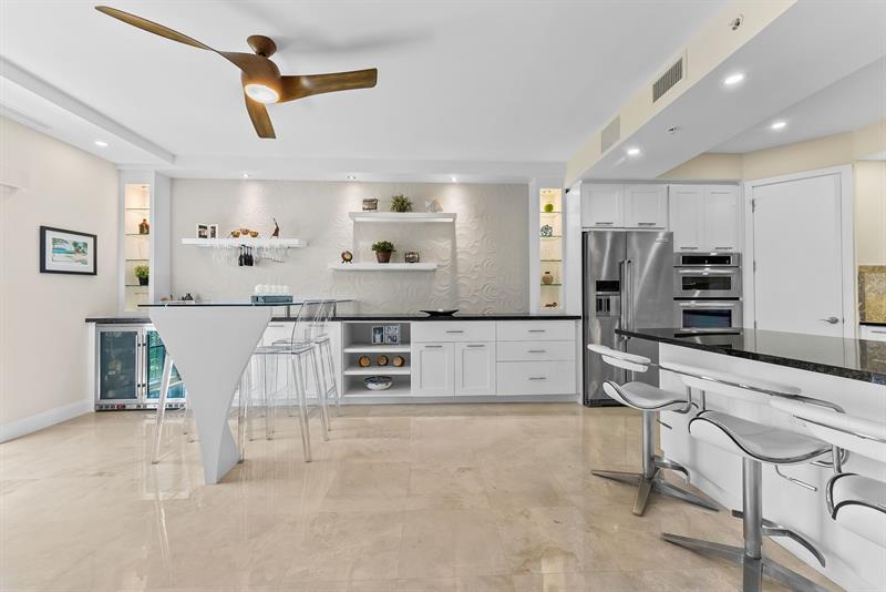 Image 9 of 42 For 2509 Ocean Blvd  675