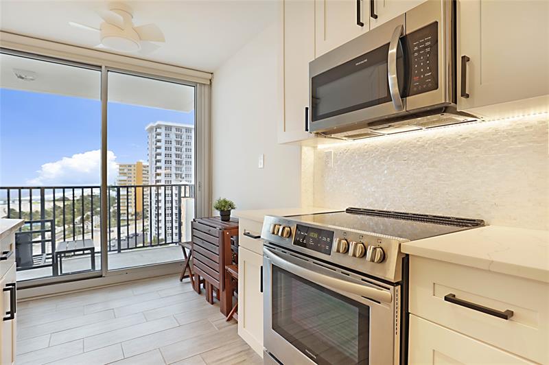 Image 15 of 36 For 525 Ocean Blvd  1125