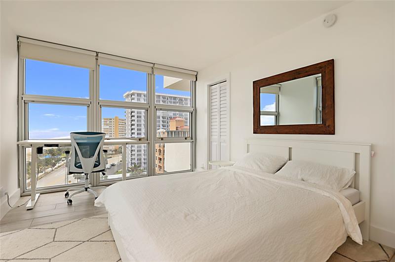 Image 24 of 36 For 525 Ocean Blvd  1125