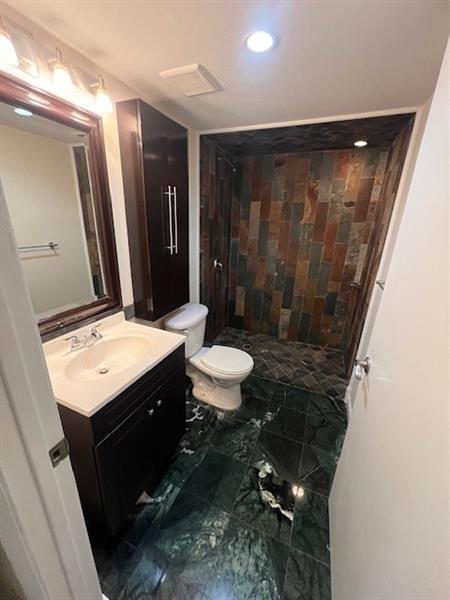 Image 7 of 17 For 7630 Westwood Dr  302