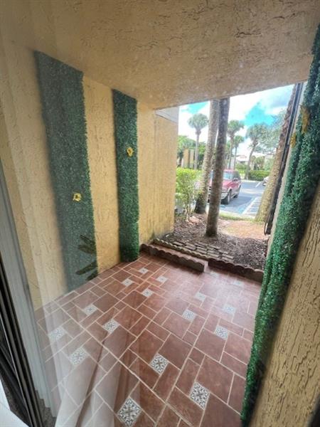Image 9 of 17 For 7630 Westwood Dr  302