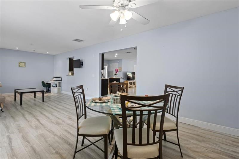 Image 11 of 27 For 5408 Birch Dr