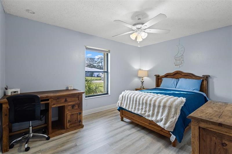 Image 17 of 27 For 5408 Birch Dr