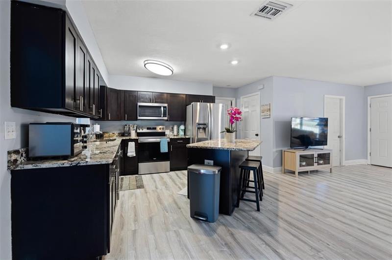 Image 8 of 27 For 5408 Birch Dr