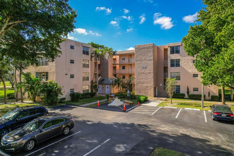 Details for 9471 Evergreen Pl  104, Davie, FL 33324