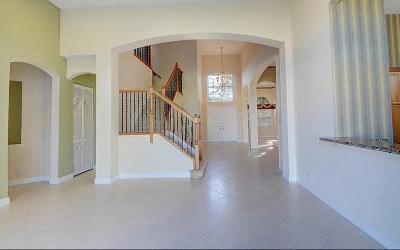 Image 4 of 9 For 7107 47th Ln