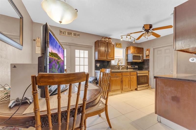 Image 27 of 49 For 1491 5th Ter