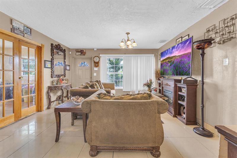 Image 32 of 49 For 1491 5th Ter