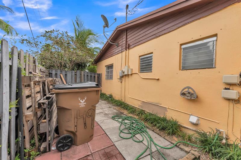 Image 41 of 49 For 1491 5th Ter