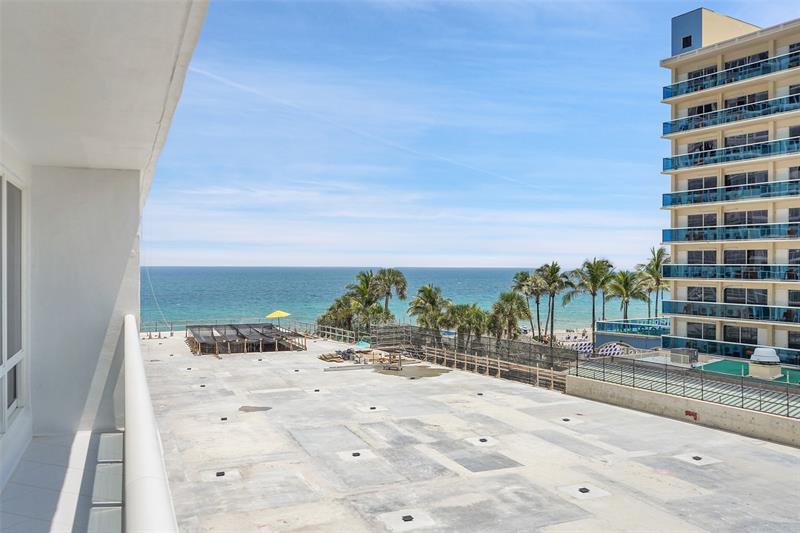 Image 22 of 69 For 4100 Galt Ocean Dr  306