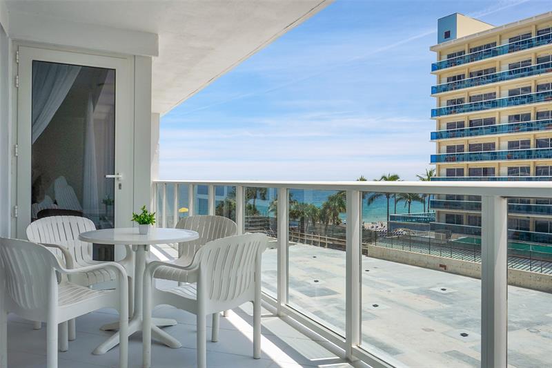 Image 29 of 69 For 4100 Galt Ocean Dr  306