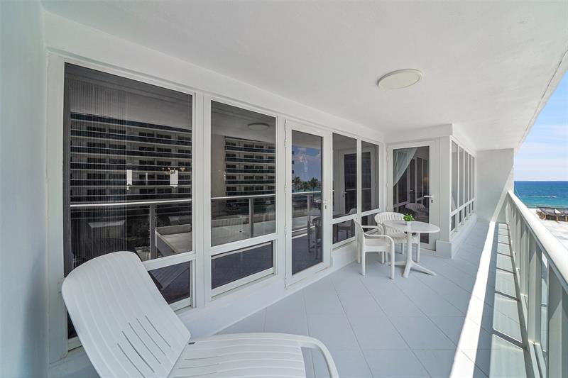 Image 33 of 69 For 4100 Galt Ocean Dr  306