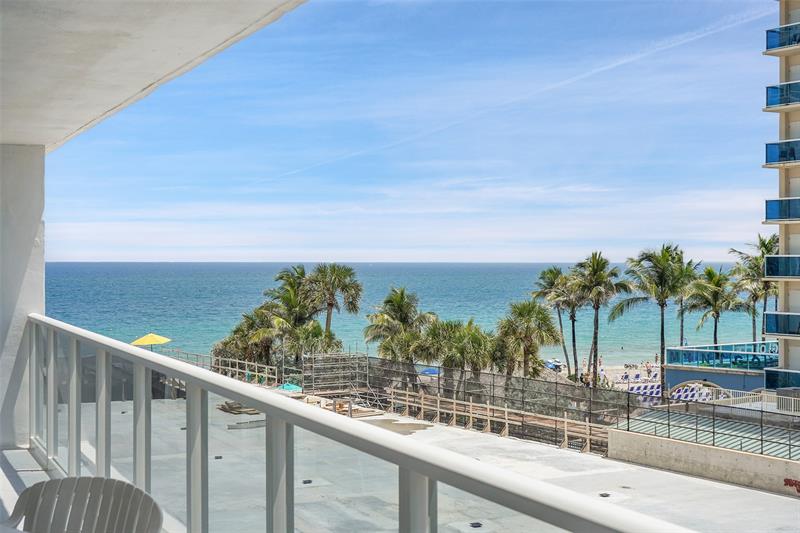 Image 4 of 69 For 4100 Galt Ocean Dr  306