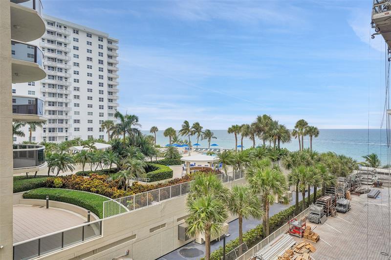 Image 66 of 69 For 4100 Galt Ocean Dr  306