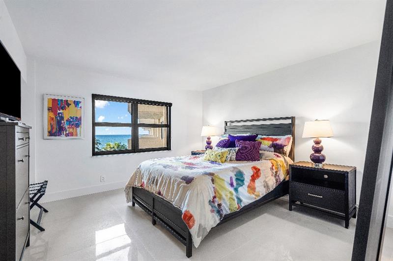 Image 16 of 56 For 4900 Ocean Blvd  610