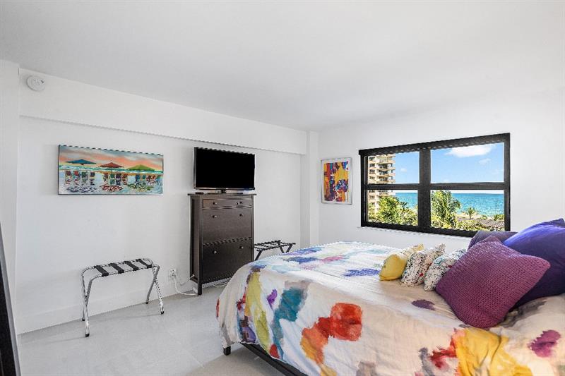 Image 18 of 56 For 4900 Ocean Blvd  610