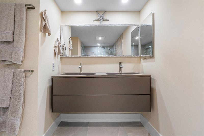 Image 20 of 56 For 4900 Ocean Blvd  610