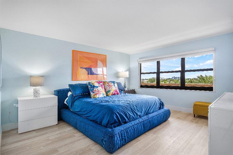 Image 24 of 56 For 4900 Ocean Blvd  610