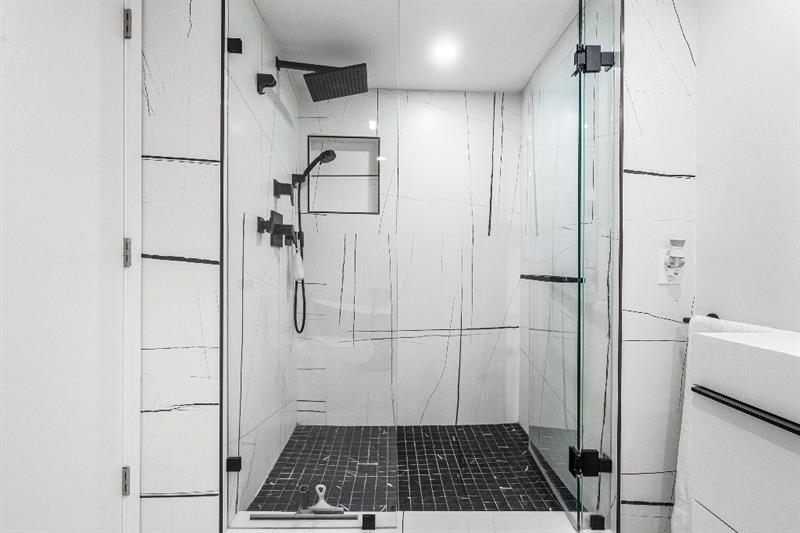 Image 27 of 56 For 4900 Ocean Blvd  610