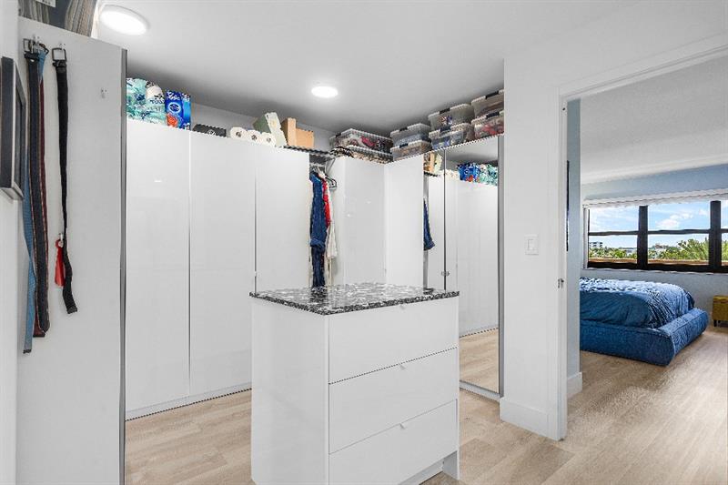 Image 29 of 56 For 4900 Ocean Blvd  610