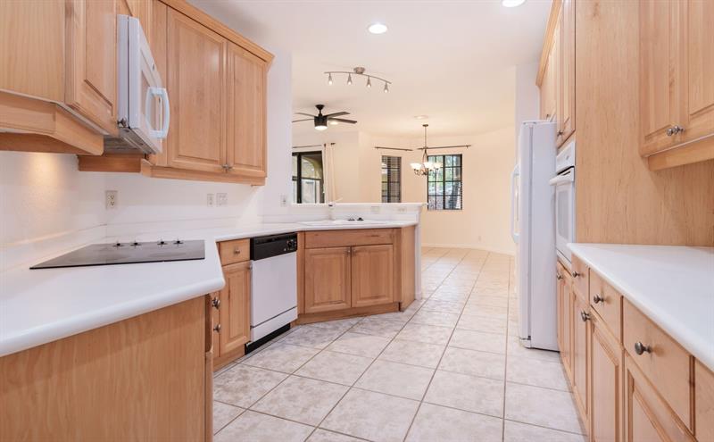 Image 10 of 32 For 2620 Center Court Dr  1-27