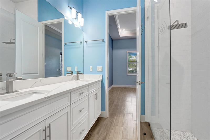 Image 12 of 20 For 7467 Blue Spring Dr