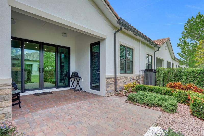 Image 20 of 20 For 7467 Blue Spring Dr