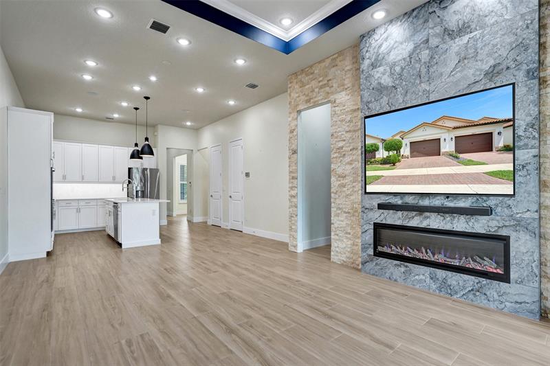 Image 7 of 20 For 7467 Blue Spring Dr