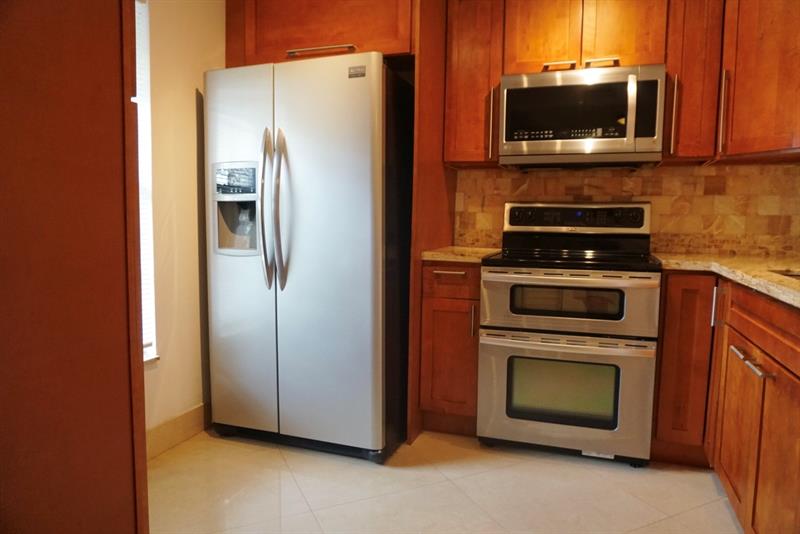 Image 13 of 34 For 2388 89th Dr  -
