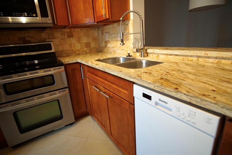 Image 16 of 34 For 2388 89th Dr  -