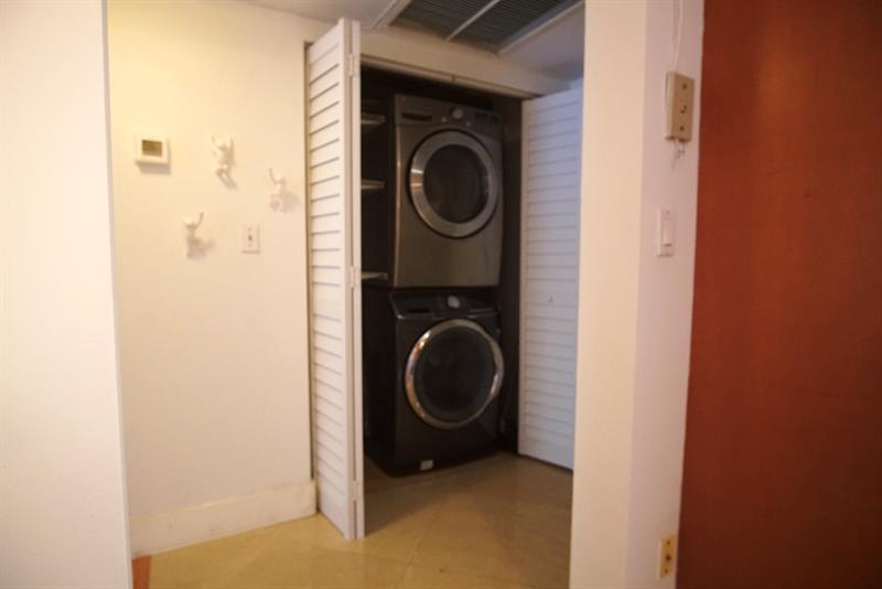 Image 9 of 34 For 2388 89th Dr  -