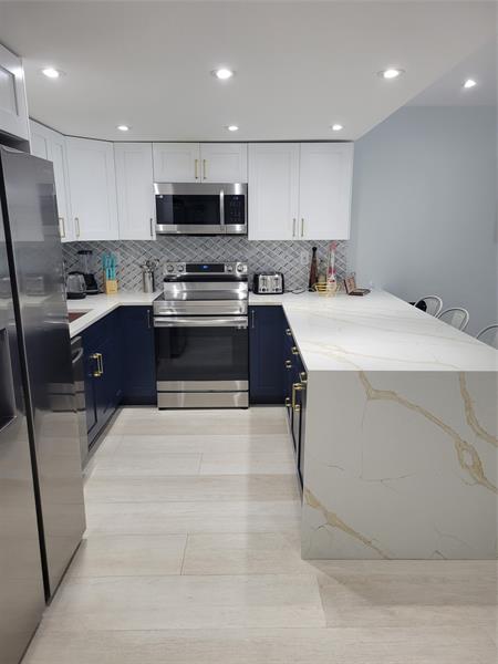 Image 5 of 36 For 19390 Collins Ave  216