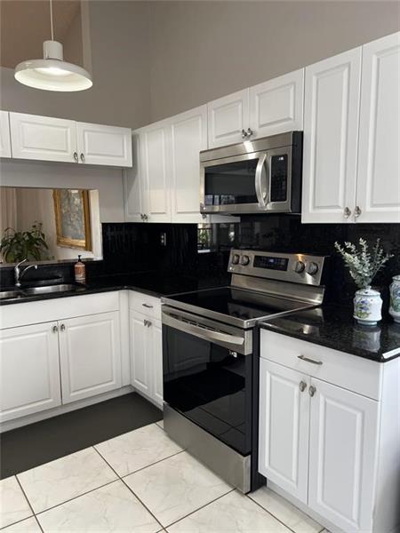 Image 16 of 52 For 18266 Covina Way  202