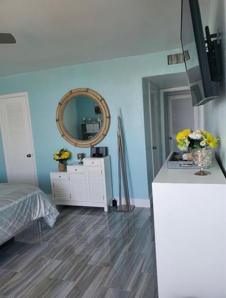 Image 6 of 23 For 801 Ocean Dr  1005