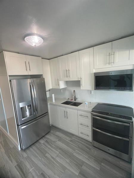 Image 8 of 23 For 801 Ocean Dr  1005