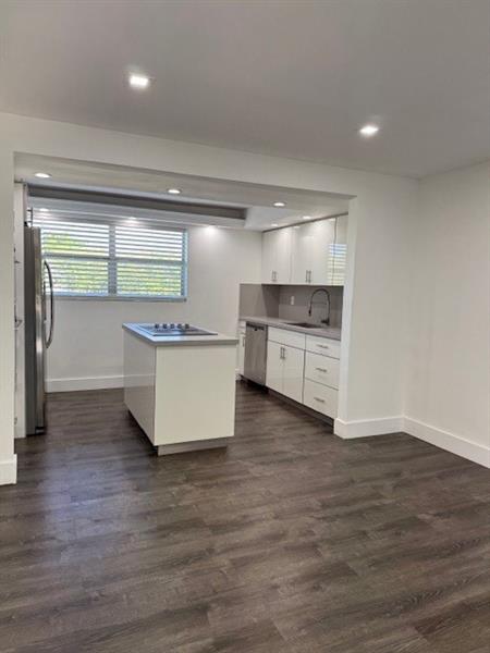 Image 10 of 17 For 7100 Nova Dr  205a